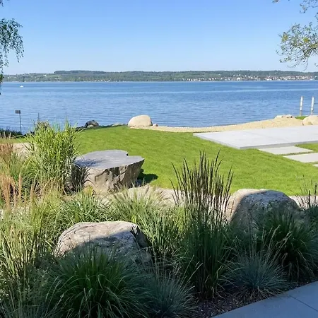 Qbify - Private Lakeside Living - Eigener Vila *